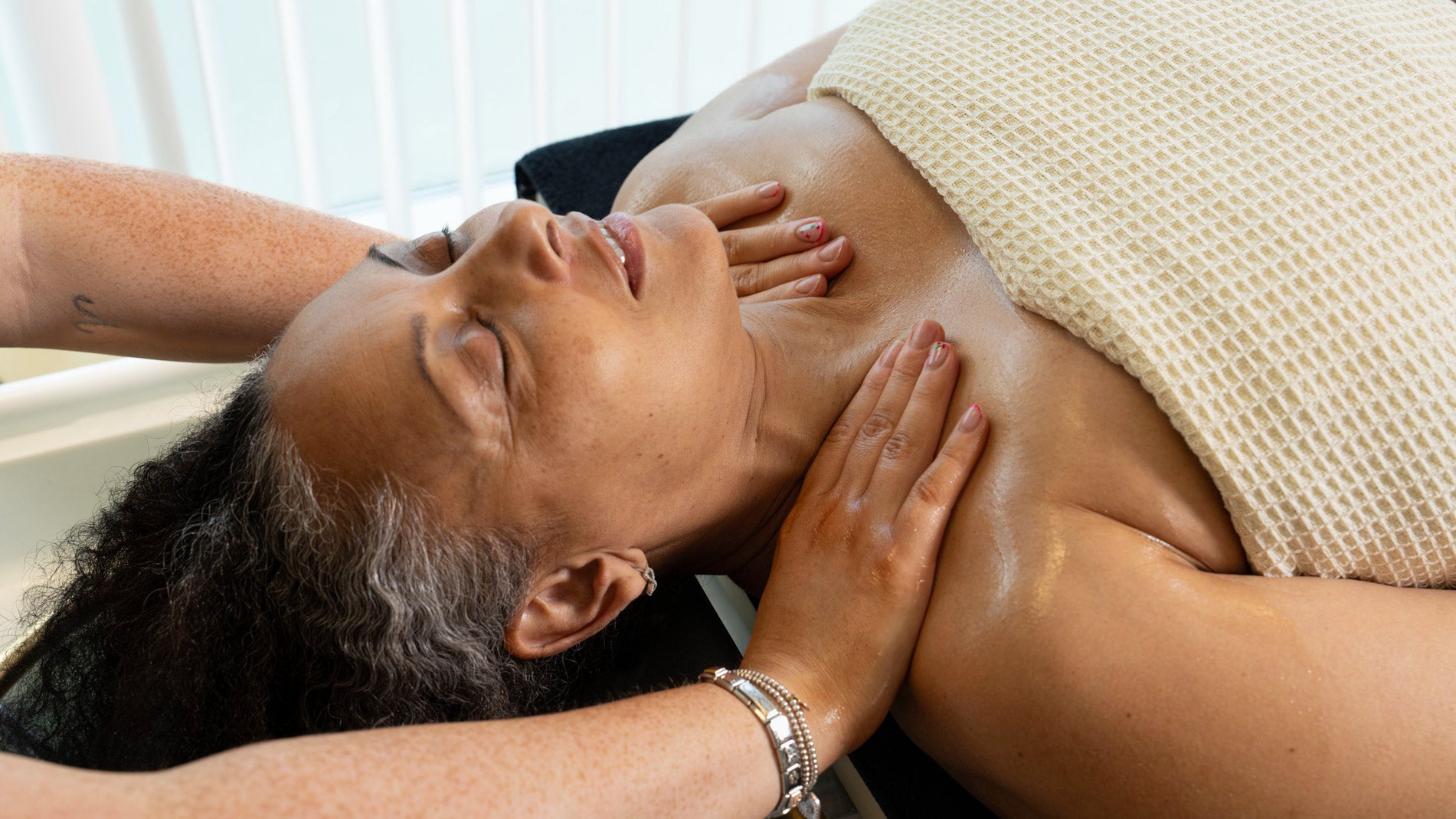 GM Silver Japanese Head Spa