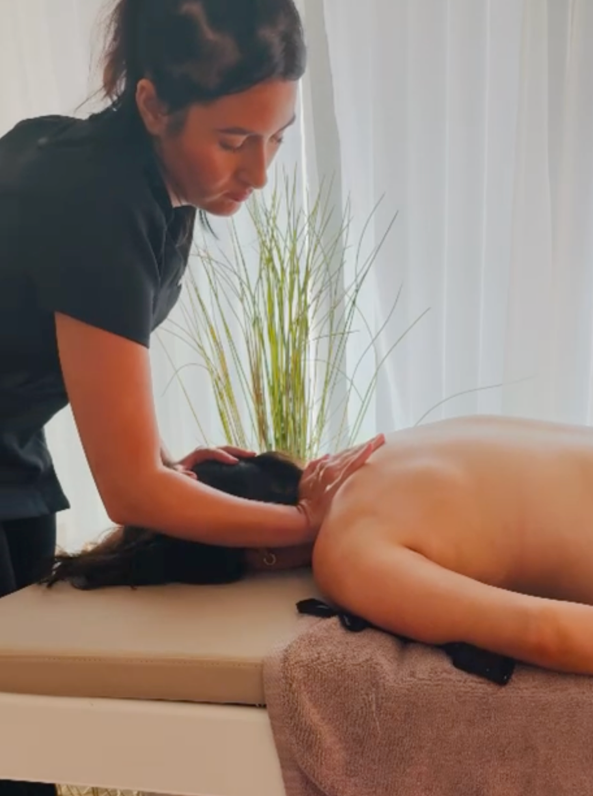 Back, Neck & Shoulder Massage + Radiance Facial