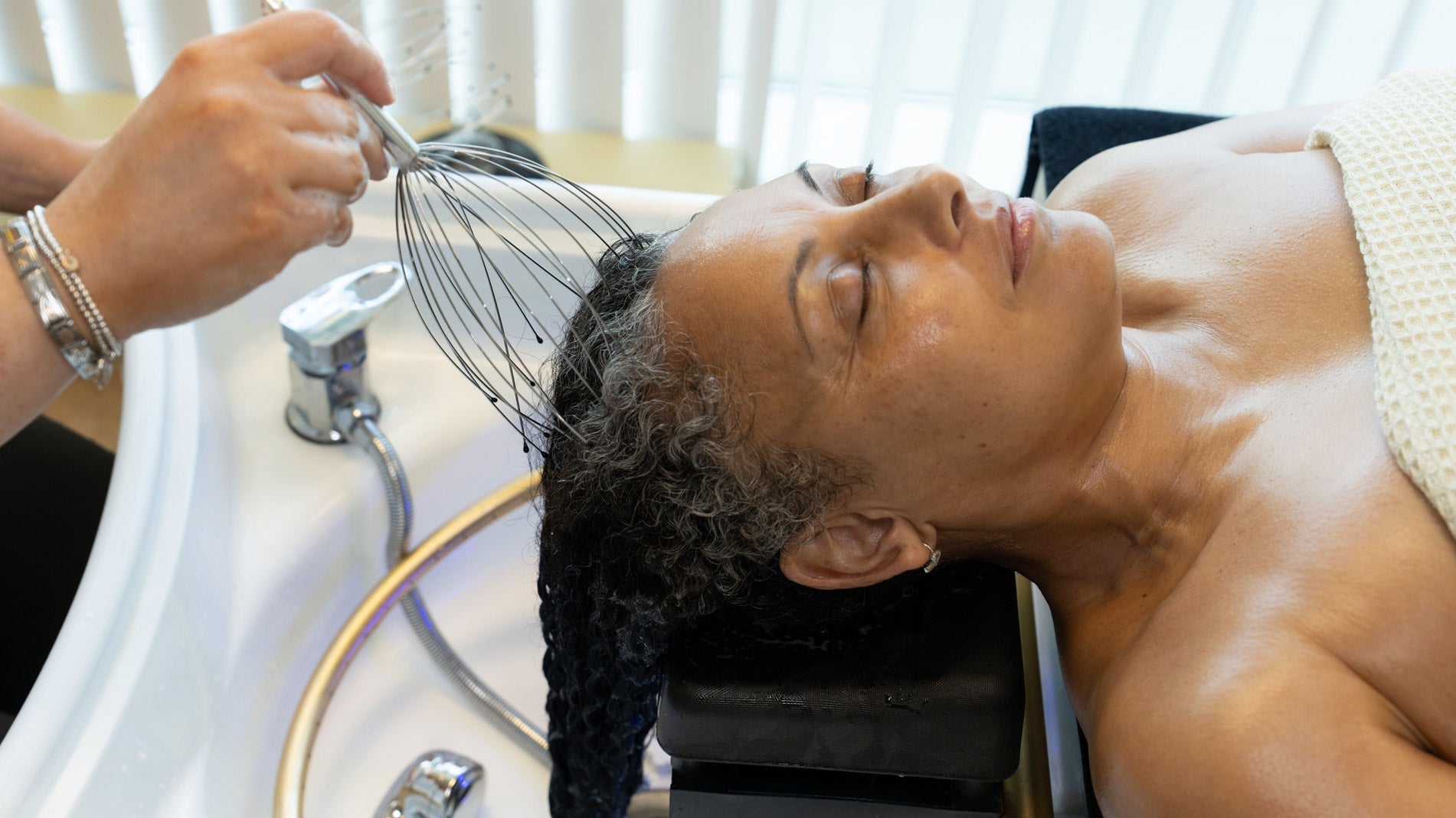 Signature Head Spa Experience – GM Scalp